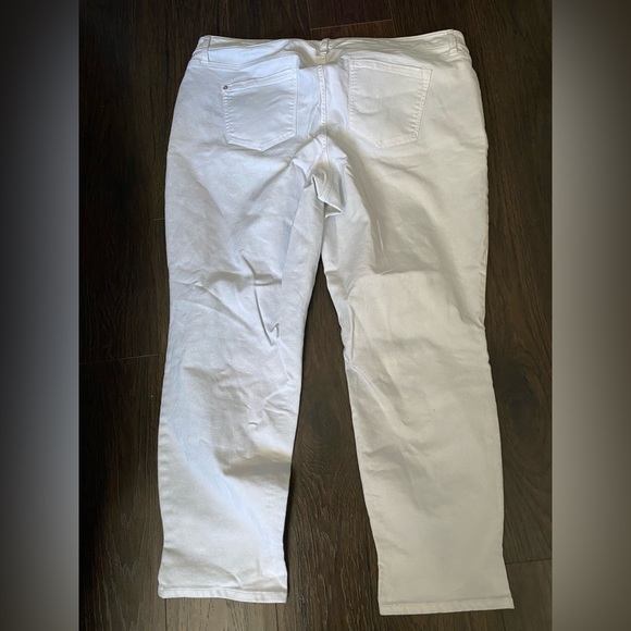 Skinny leg white jeans - Picture 3 of 3